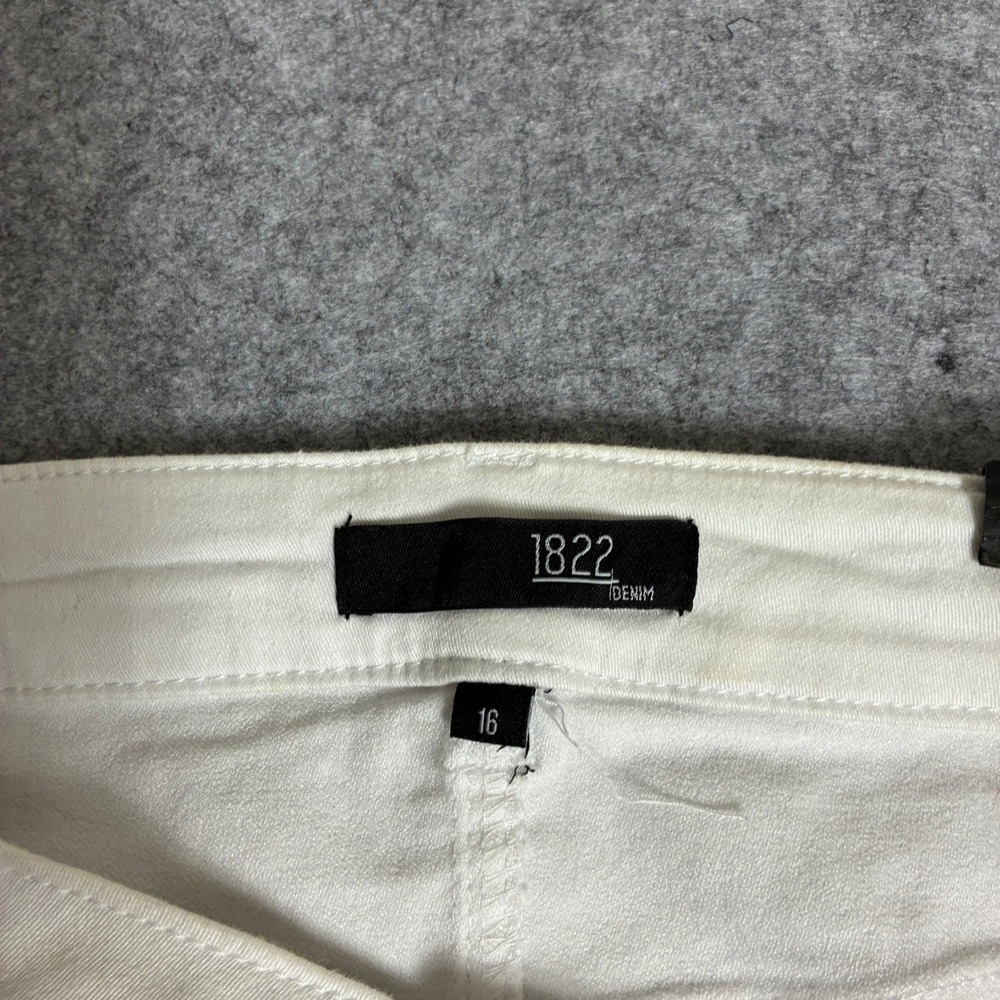1822 Denim Womens 16 35x17 Capri Jean Shorts White Stretch NWT - Picture 3 of 8
